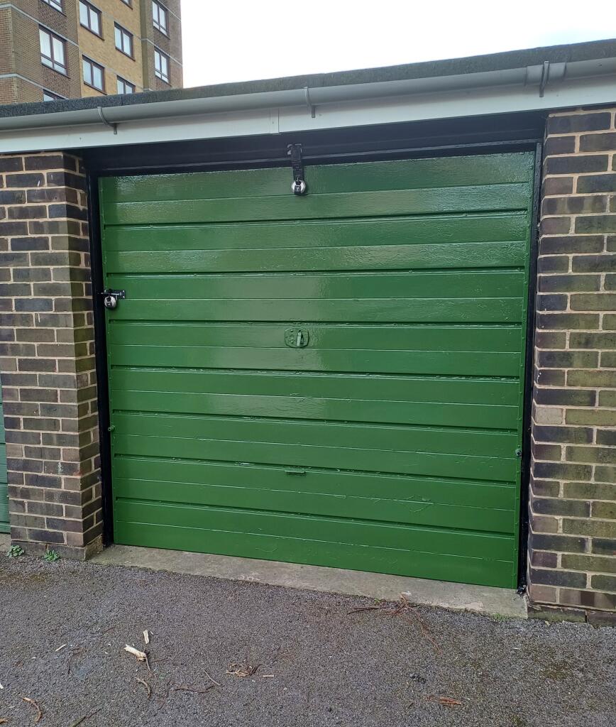 0 bed Mid Terraced House for rent in Littlehampton. From Leaders - Rustington