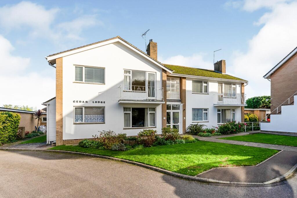2 bed 1st Floor Flat for rent in West Kingston. From Leaders - Rustington