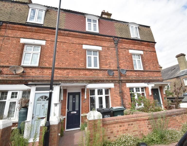 3 bed Mid Terraced House for rent in Willingdon. From Property Rentals - Eastbourne 3 bed Mid Terraced House for rent in Willingdon. From Property Rentals - Eastbourne