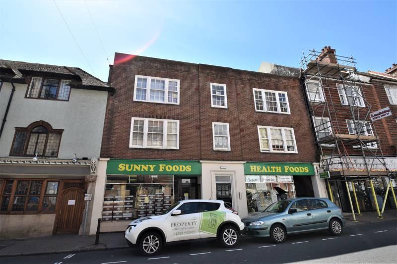 2 bed 1st Floor Flat for rent in Eastbourne. From Property Rentals - Eastbourne