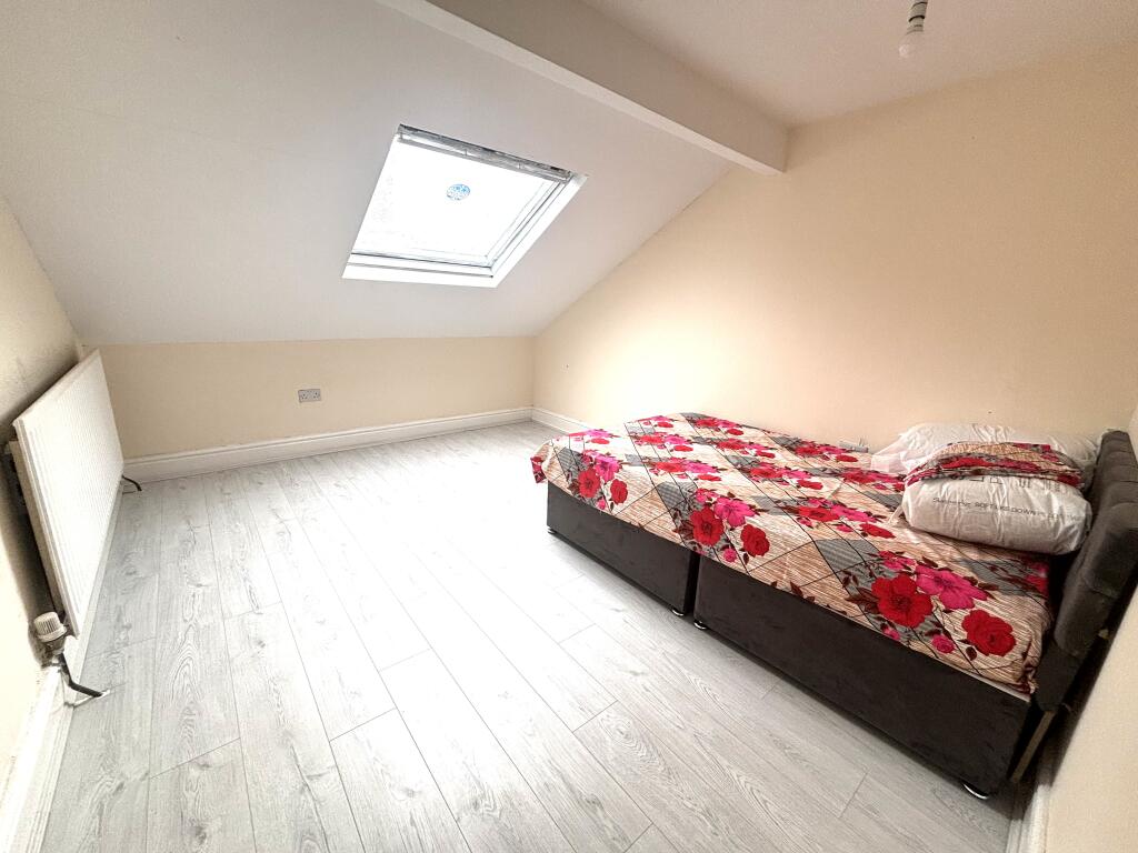 1 bed Room for rent in Derby. From Leaders