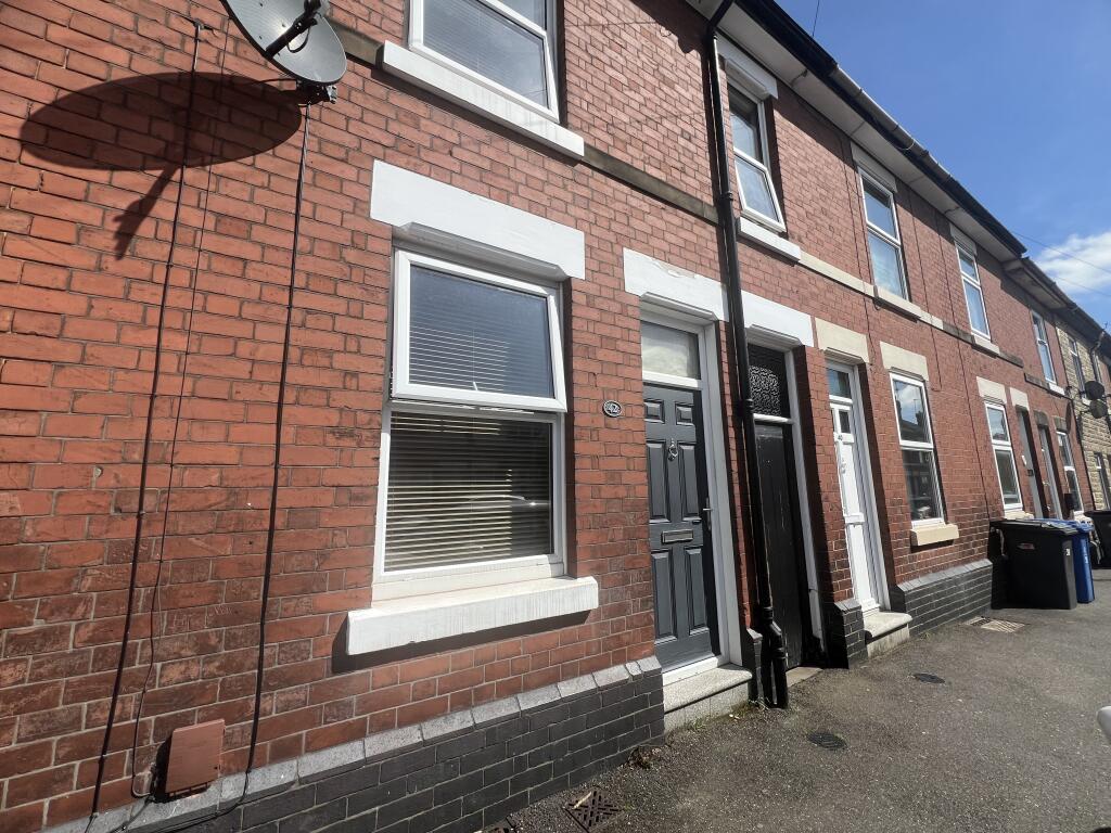 2 bed Mid Terraced House for rent in Mackworth. From Leaders - Derby City Cornmarket