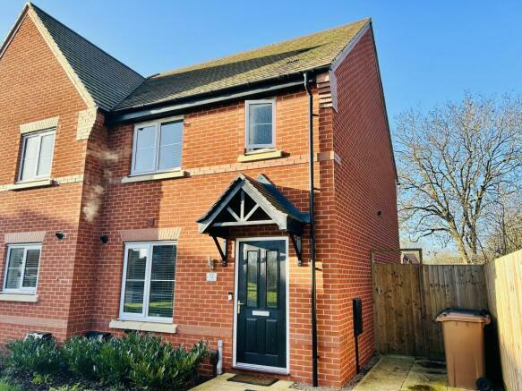 3 bed Semi-Detached House for rent in . From Leaders - Derby City Cornmarket