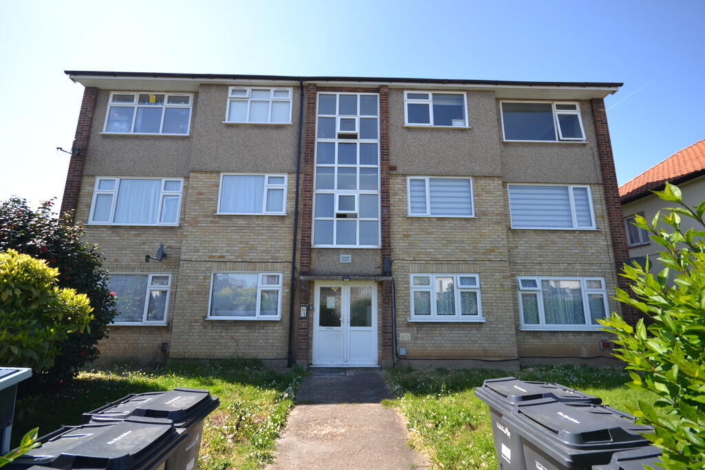 3 bed Apartment for rent in Ilford. From Homechoice - Ilford