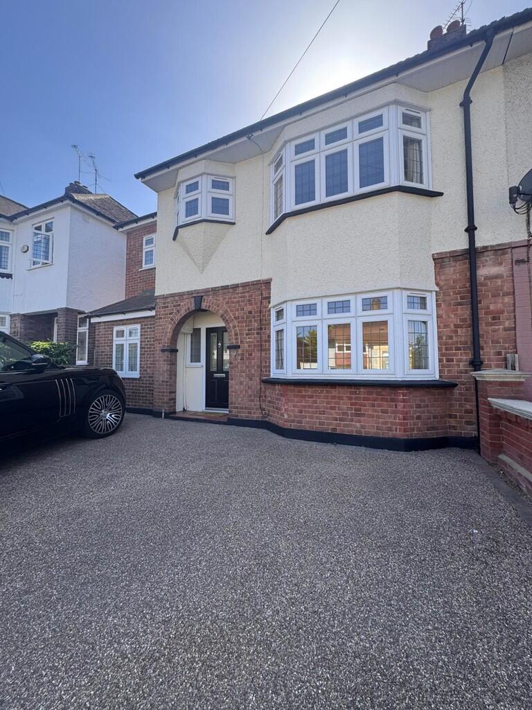 5 bed Semi Detached for rent in Great Warley. From Homechoice - Ilford