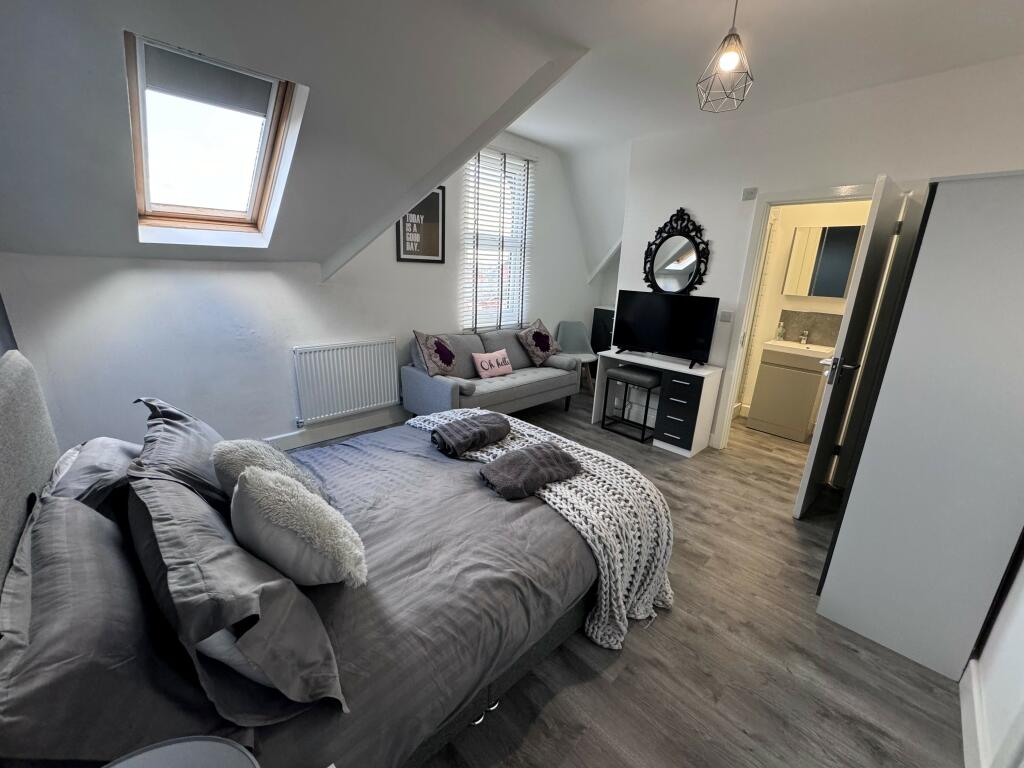 1 bed Room for rent in West Bridgford. From Leaders - Long Eaton