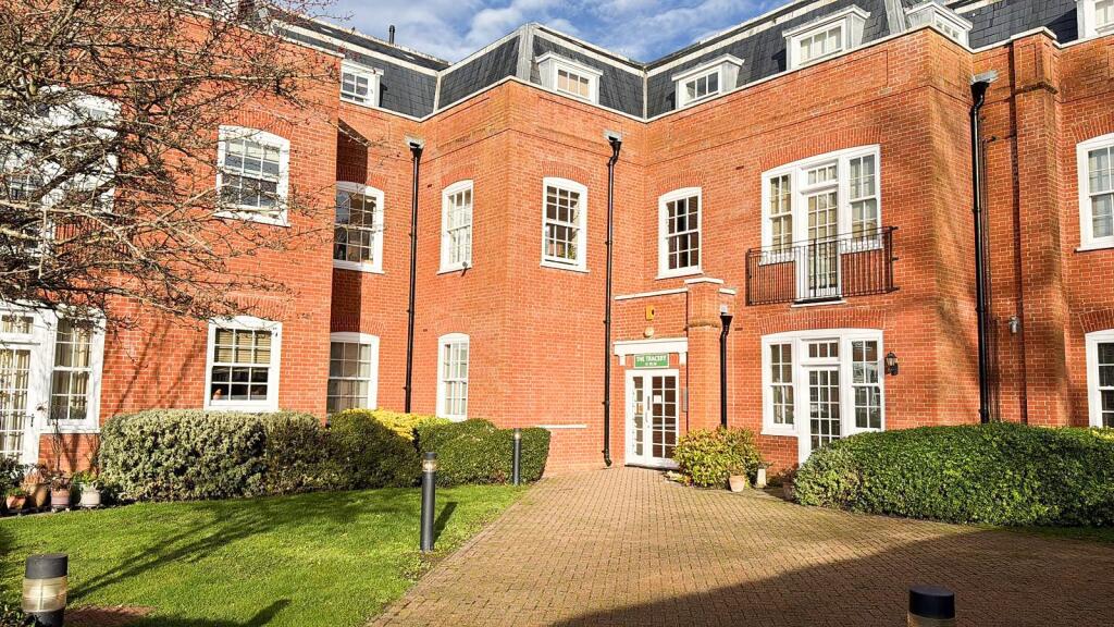 2 bed Apartment for rent in Banstead. From Richard Saunders and Company - Banstead