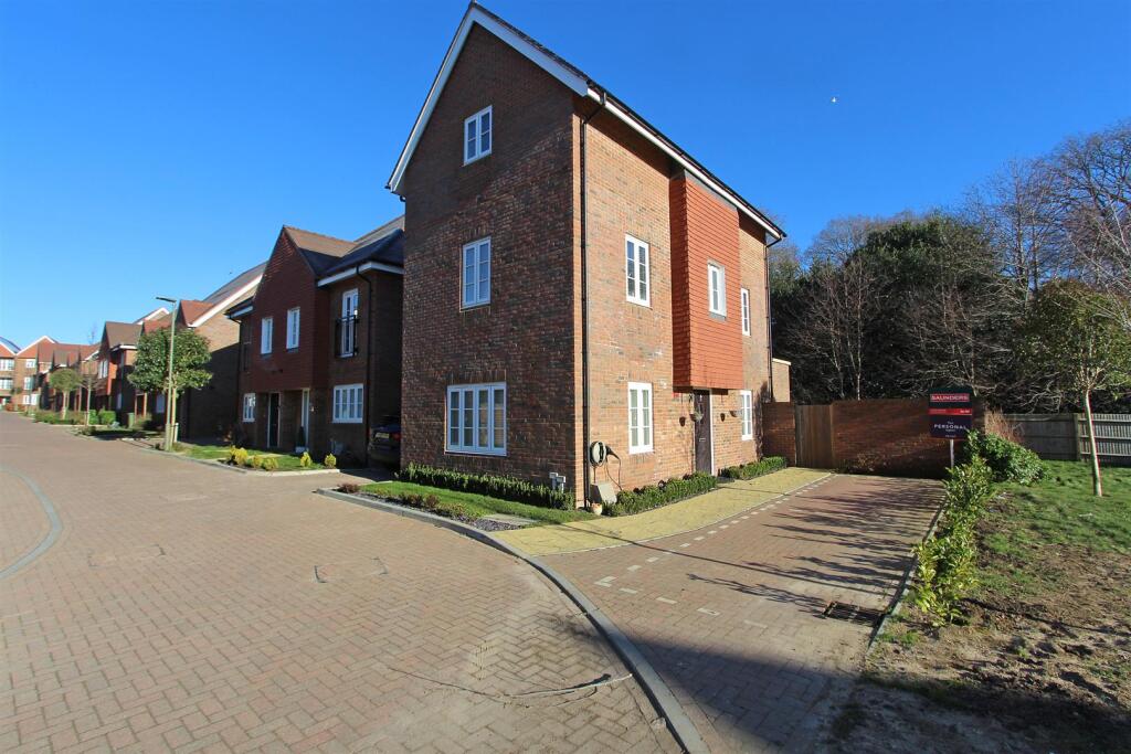 4 bed Detached for rent in Burgh Heath. From Richard Saunders and Company - Banstead