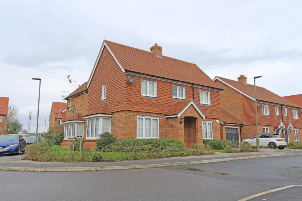 4 bed Detached for rent in Burgh Heath. From Richard Saunders and Company - Banstead