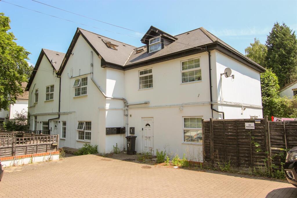 2 bed Apartment for rent in Banstead. From Richard Saunders and Company - Banstead 2 bed Apartment for rent in Banstead. From Richard Saunders and Company - Banstead
