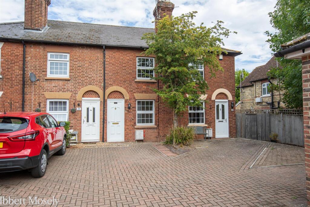3 bed Mid Terraced House for rent in Tonbridge. From Ibbett Mosely - Tonbridge 3 bed Mid Terraced House for rent in Tonbridge. From Ibbett Mosely - Tonbridge