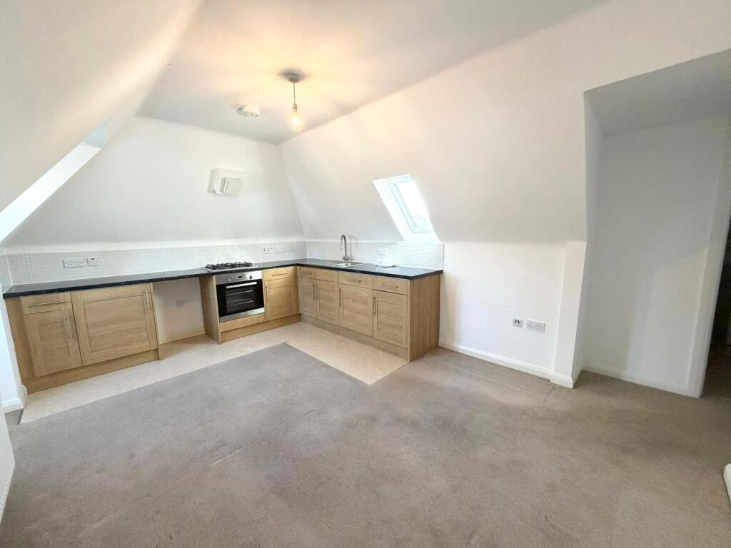 2 bed Detached for rent in Southampton. From Leaders - Bitterne