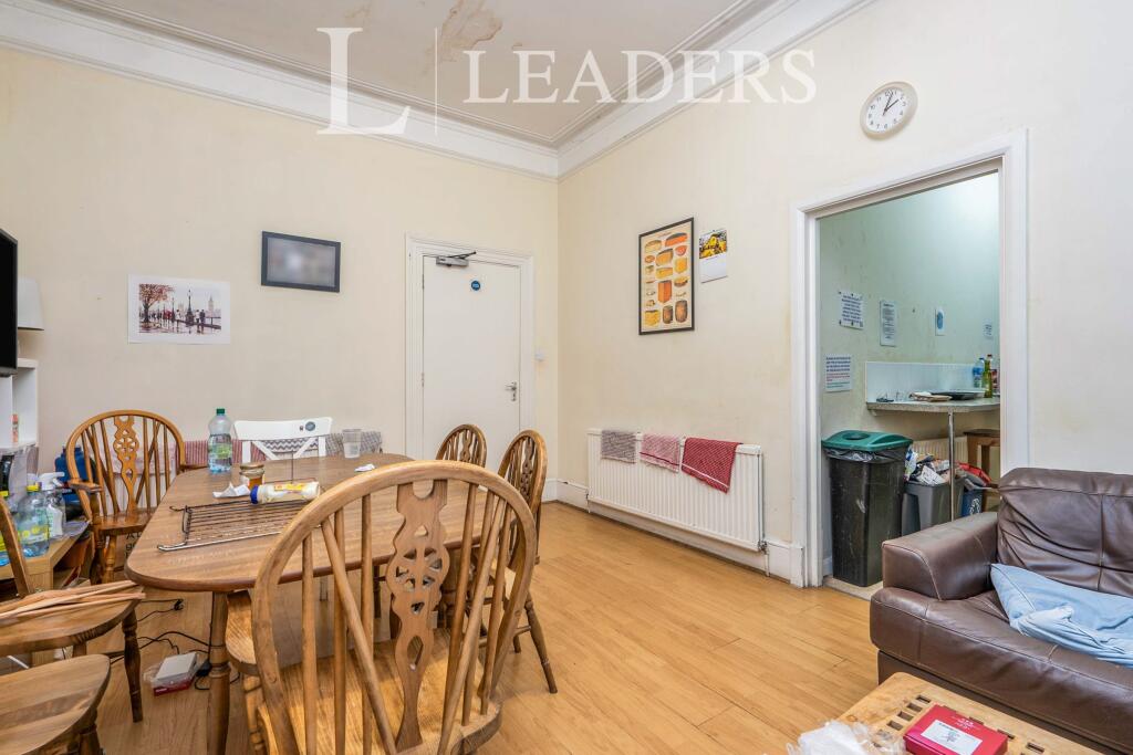 1 bed Detached for rent in Southampton. From Leaders - Bitterne