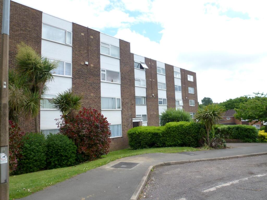 1 bed Detached for rent in Old Netley. From Leaders - Bitterne