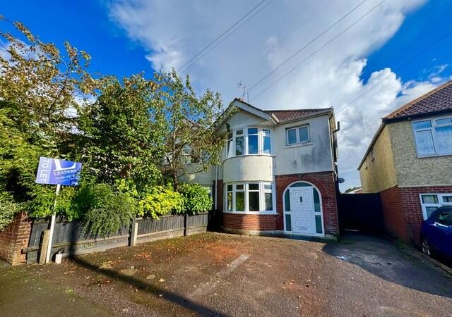 3 bed Semi Detached for rent in Rownhams. From Leaders - Bitterne 3 bed Semi Detached for rent in Rownhams. From Leaders - Bitterne