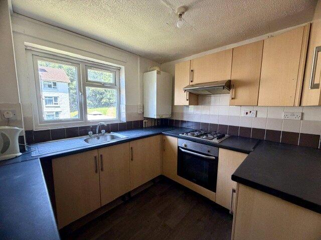 2 bed 1st Floor Flat for rent in Hedge End. From Leaders - Bitterne 2 bed 1st Floor Flat for rent in Hedge End. From Leaders - Bitterne