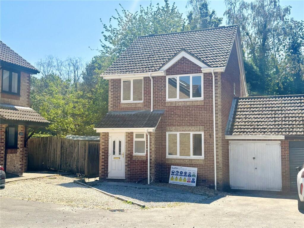 3 bed Detached for rent in Hedge End. From Leaders - Bitterne