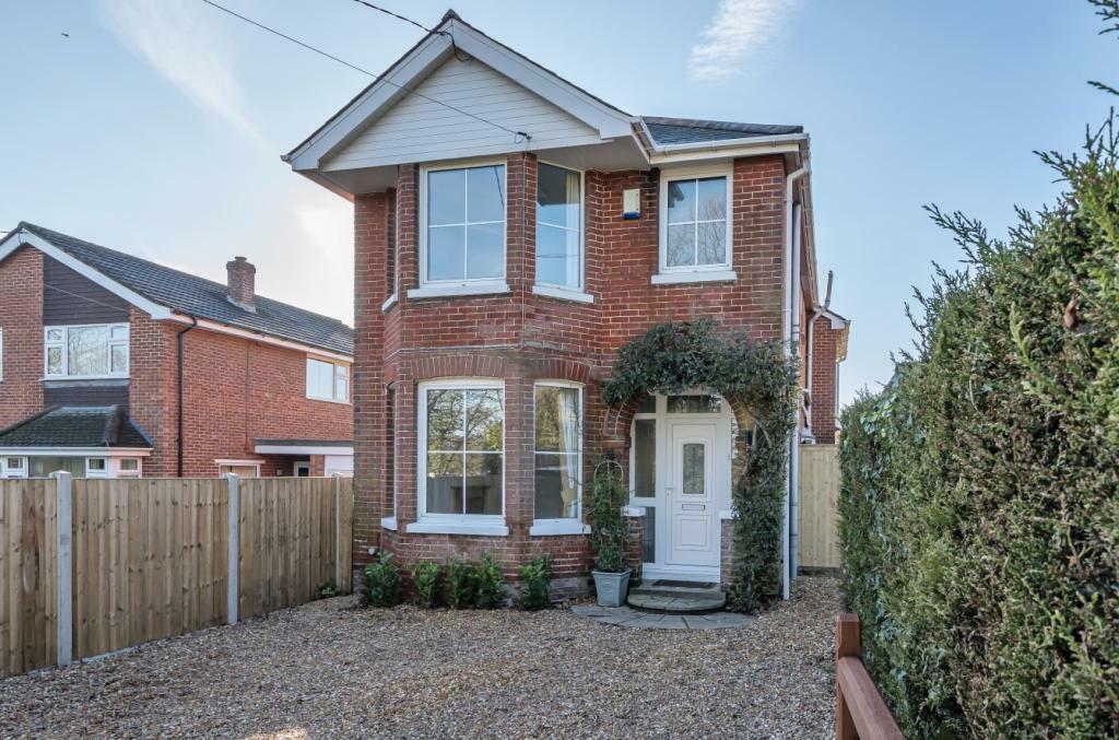 4 bed Detached House for rent in Hedge End. From Leaders - Hedge End