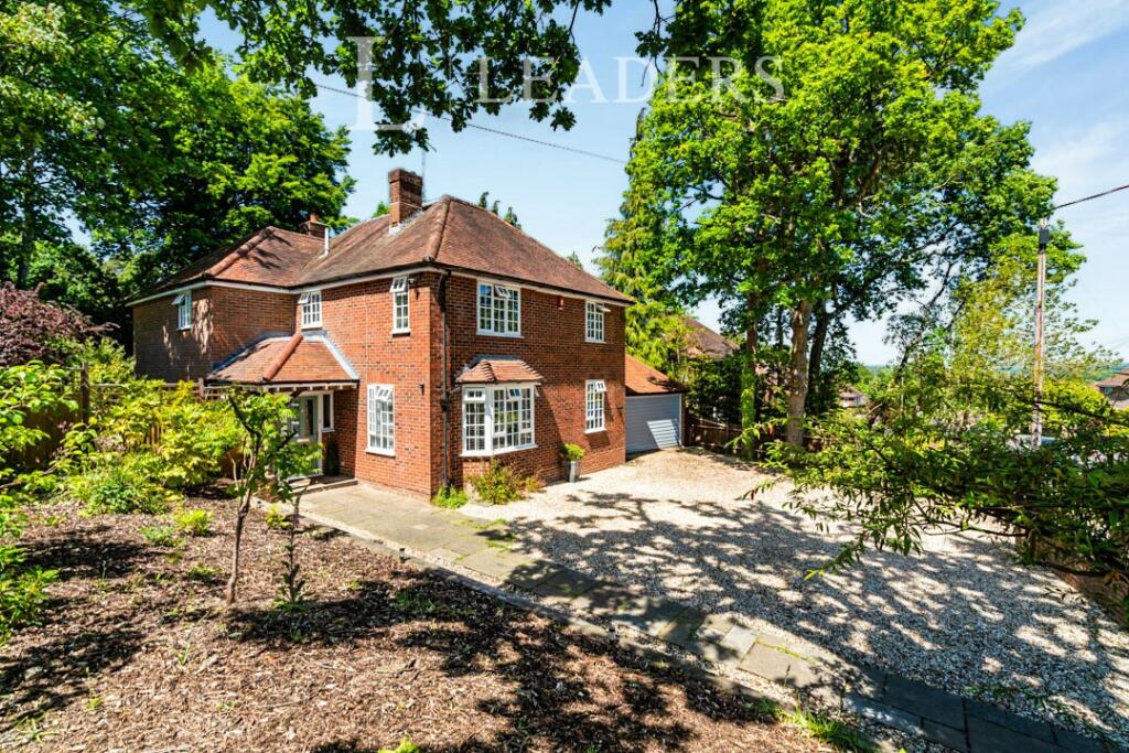 5 bed Detached House for rent in Hedge End. From Leaders - Hedge End