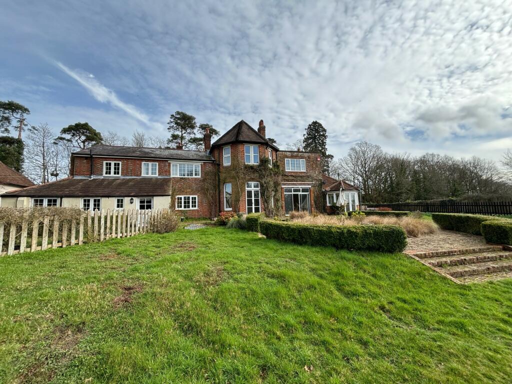 7 bed Detached House for rent in Shedfield. From Leaders - Hedge End
