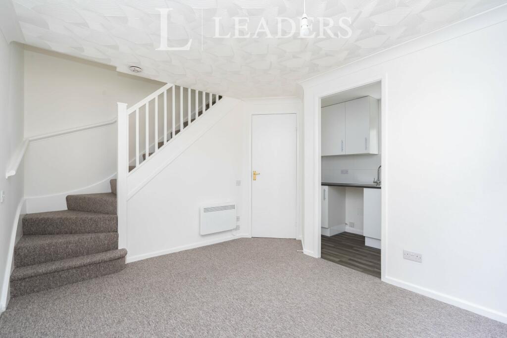 1 bed End Terraced House for rent in Hedge End. From Leaders - Hedge End