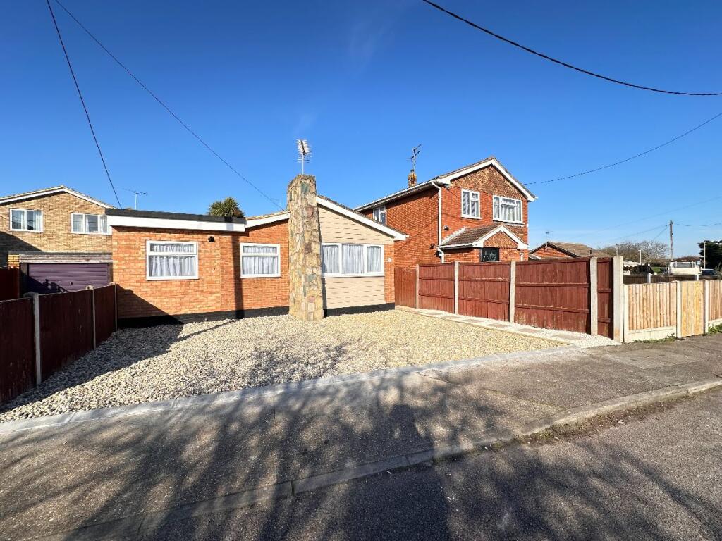 2 bed Bungalow for rent in Canvey Island. From WilsonWood Properties Limited - Canvey Island - Sales