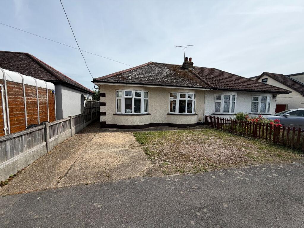 2 bed Bungalow for rent in Canvey Island. From WilsonWood Properties Limited - Canvey Island - Sales