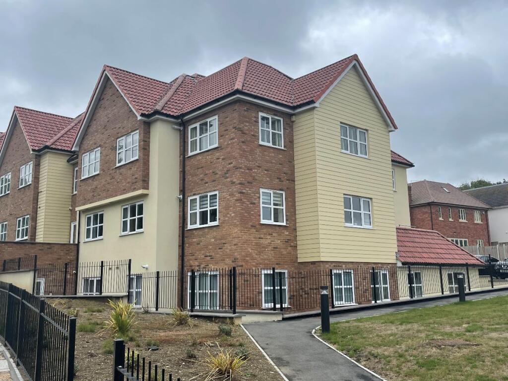1 bed Apartment for rent in Tarpots. From WilsonWood Properties Limited - Canvey Island - Sales
