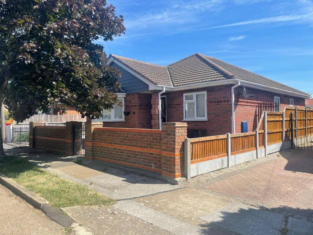 3 bed Bungalow for rent in Canvey Island. From WilsonWood Properties Limited - Canvey Island - Sales