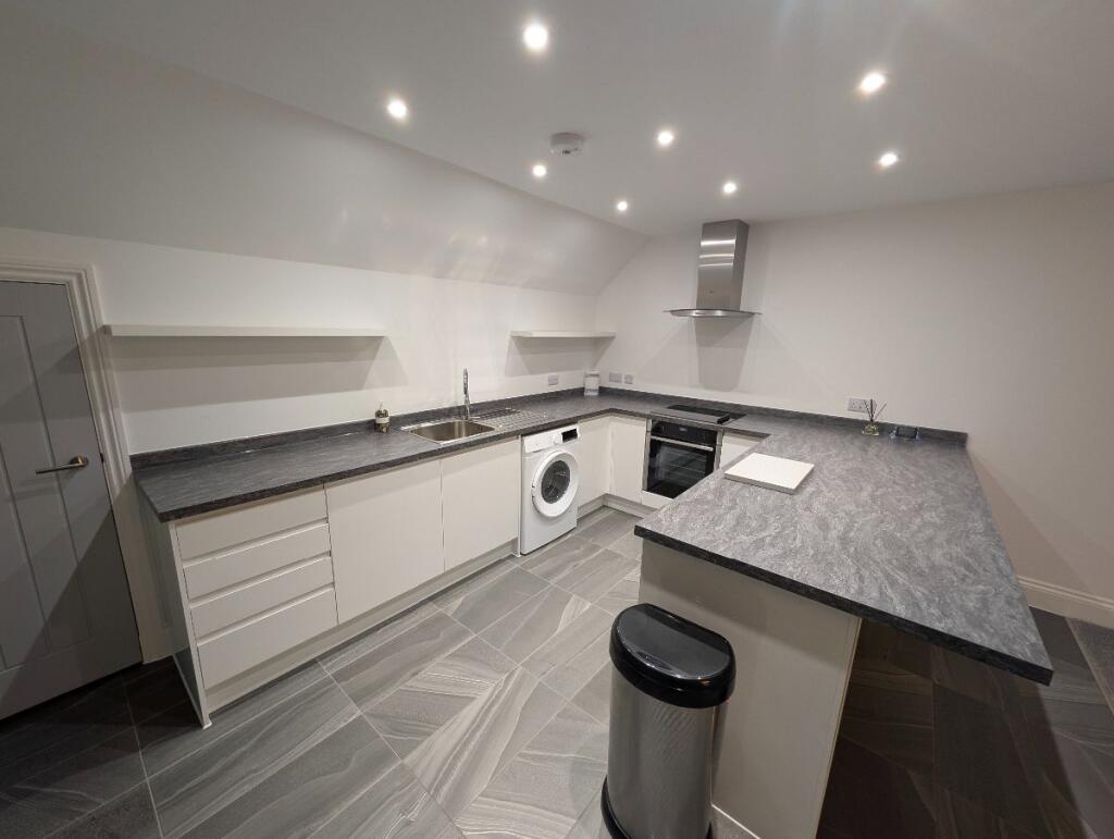 2 bed Apartment for rent in Tarpots. From WilsonWood Properties Limited - Canvey Island - Sales