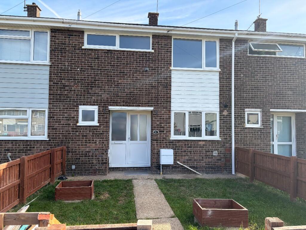3 bed Mid Terraced House for rent in Canvey Island. From WilsonWood Properties Limited - Canvey Island - Sales