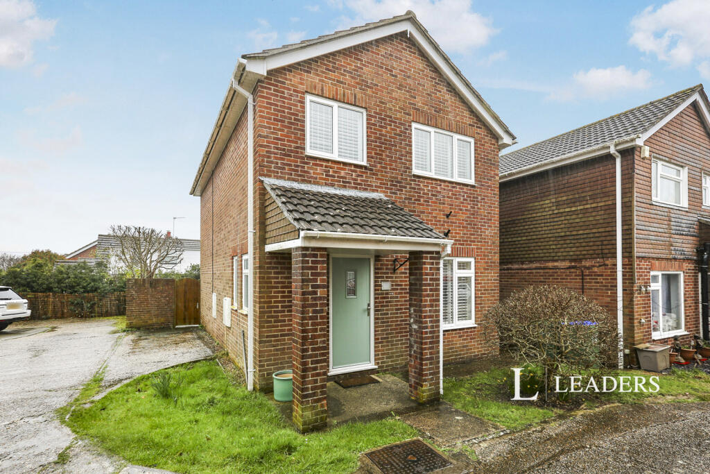 3 bed Detached for rent in Fareham. From Leaders - Sarisbury