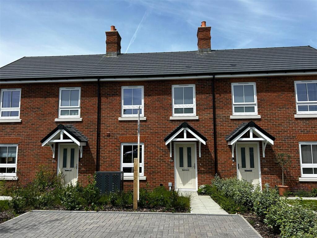 3 bed Mid Terraced House for rent in Hamble-le-Rice. From Leaders - Sarisbury 3 bed Mid Terraced House for rent in Hamble-le-Rice. From Leaders - Sarisbury