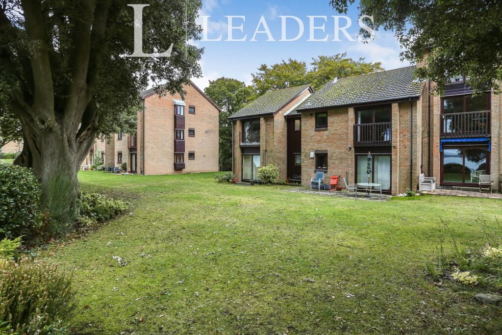 2 bed 1st Floor Flat for rent in Netley. From Leaders - Sarisbury