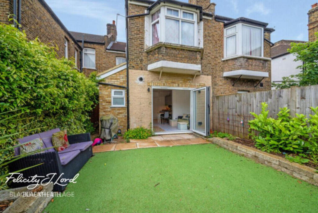2 bed 1st Floor Flat for rent in London. From Felicity J Lord - Blackheath Village Lettings