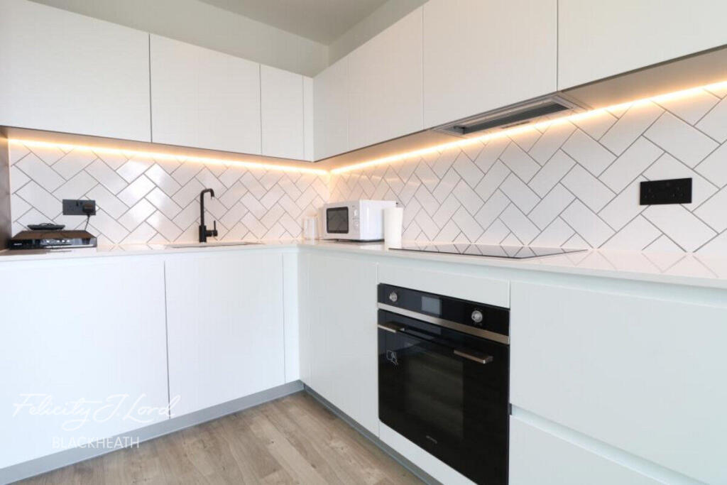 1 bed 1st Floor Flat for rent in London. From Felicity J Lord - Blackheath Village Lettings