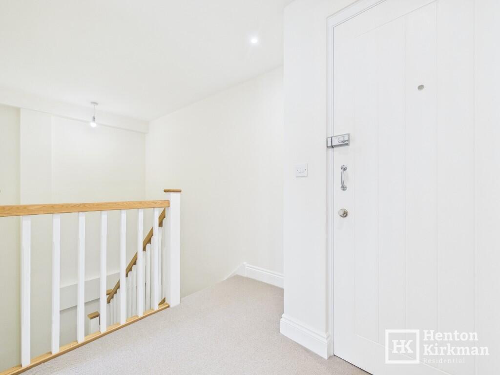 2 bed Duplex for rent in Billericay. From Henton Kirkman Residential - Billericay 2 bed Duplex for rent in Billericay. From Henton Kirkman Residential - Billericay