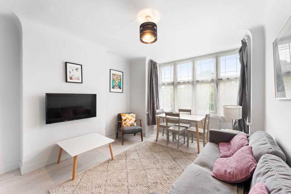 4 bed 1st Floor Flat for rent in London. From Oliver Burn - Clapham 4 bed 1st Floor Flat for rent in London. From Oliver Burn - Clapham