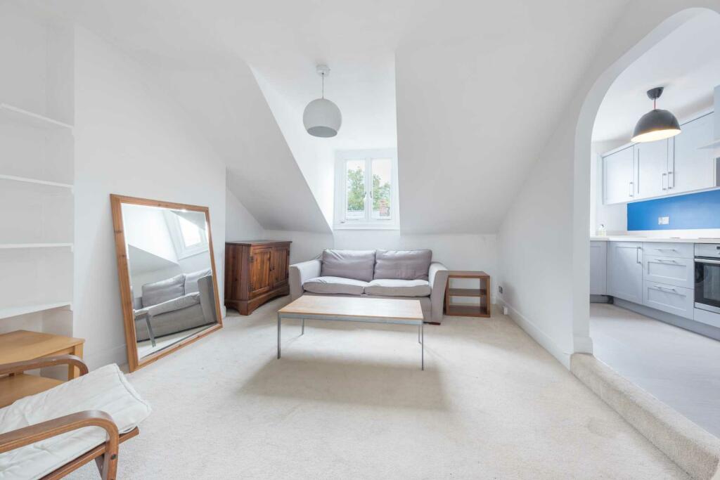2 bed Flat for rent in Clapham. From Oliver Burn - Herne Hill