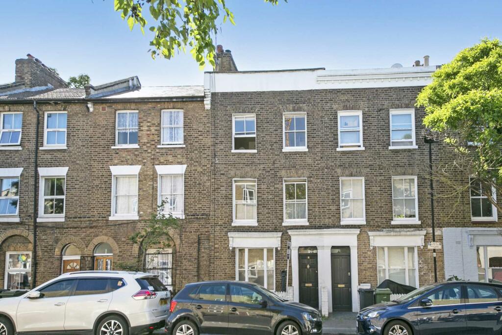 3 bed Mid Terraced House for rent in London. From Oliver Burn - Herne Hill
