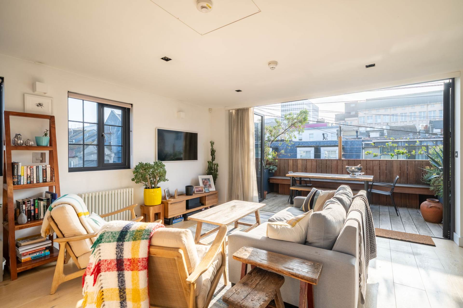 2 bed House (unspecified) for rent in Brighton. From Westbeach Properties Ltd