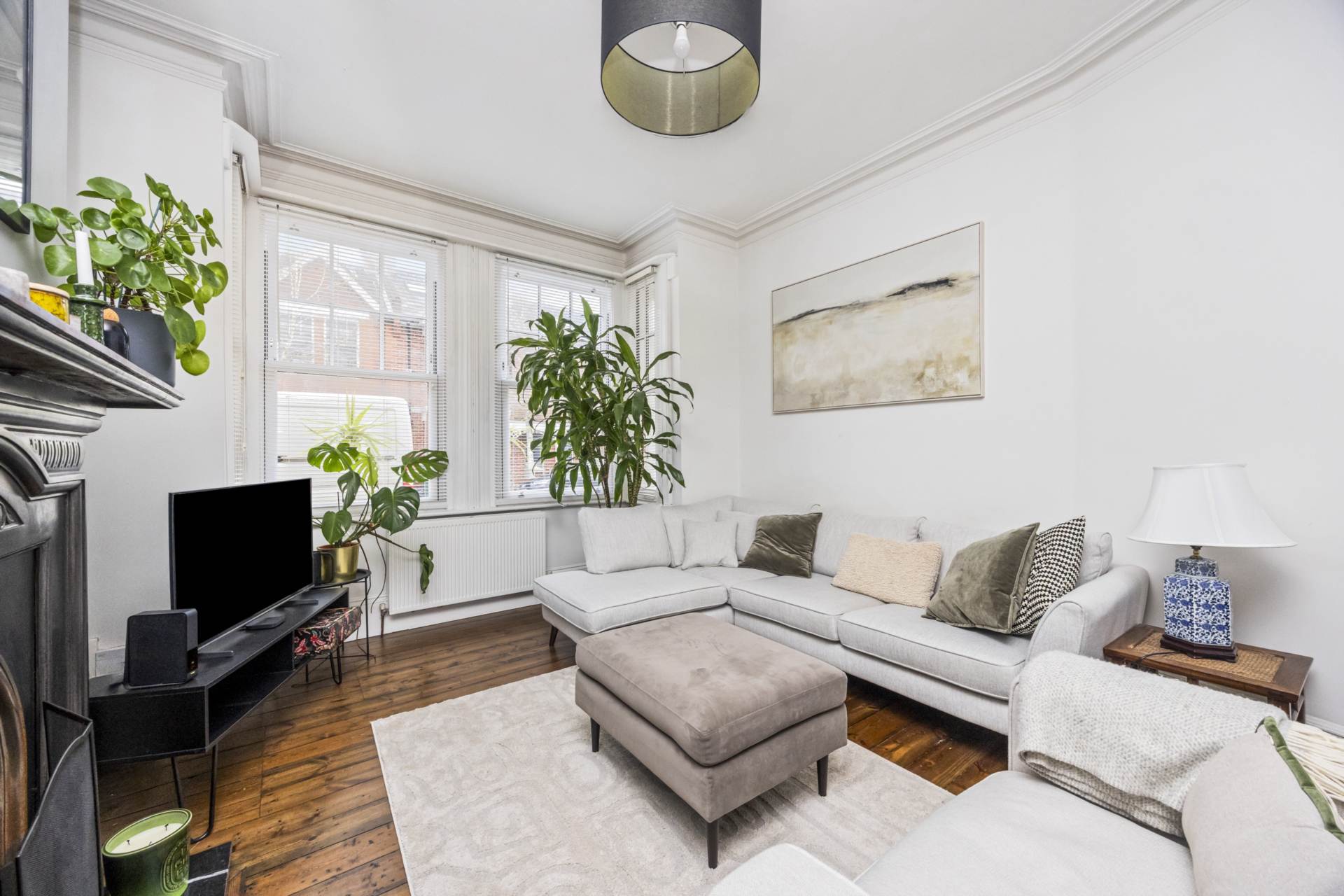 3 bed Mid Terraced House for rent in Hove. From Westbeach Properties Ltd