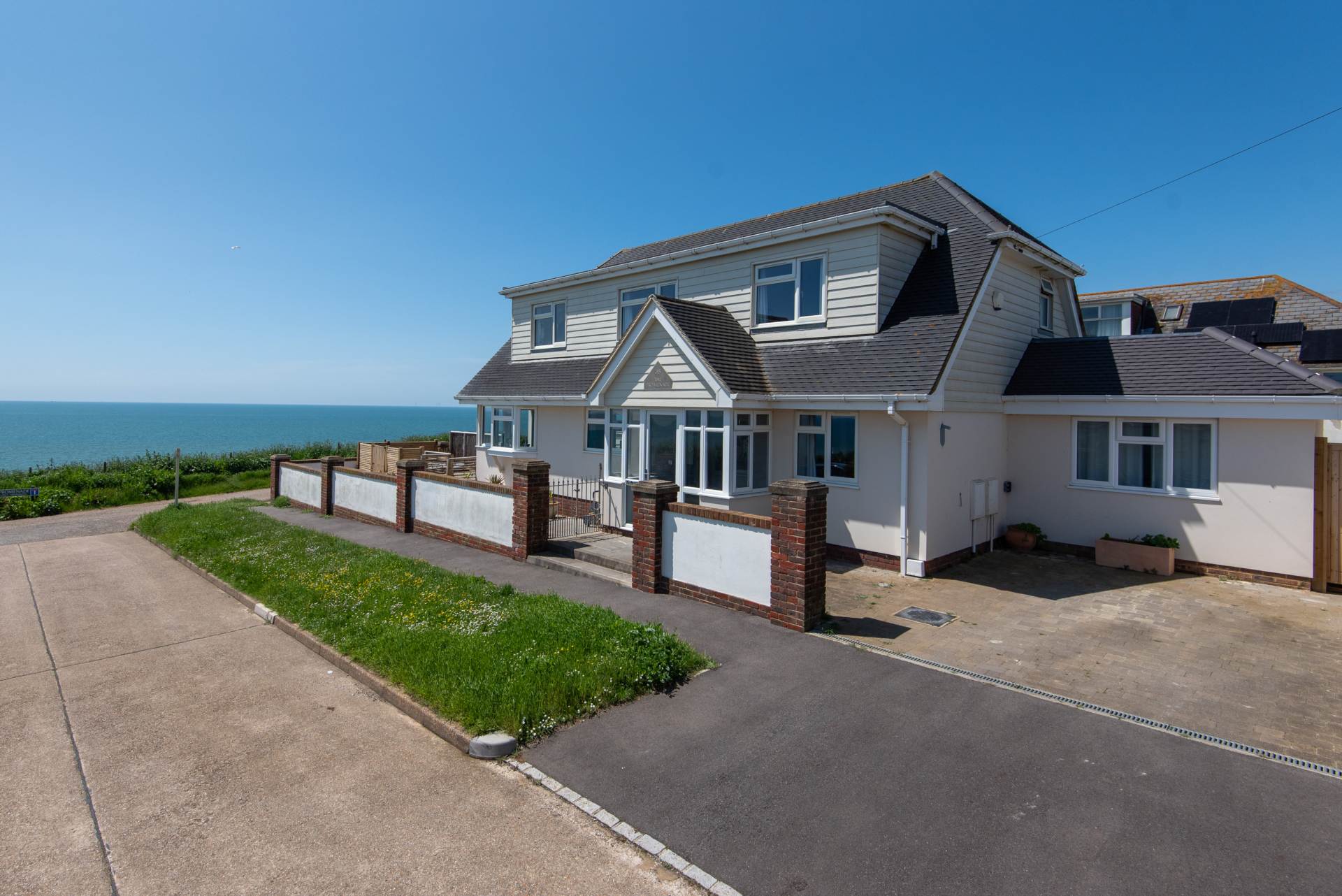 5 bed Detached for rent in Peacehaven. From Westbeach Properties Ltd 5 bed Detached for rent in Peacehaven. From Westbeach Properties Ltd