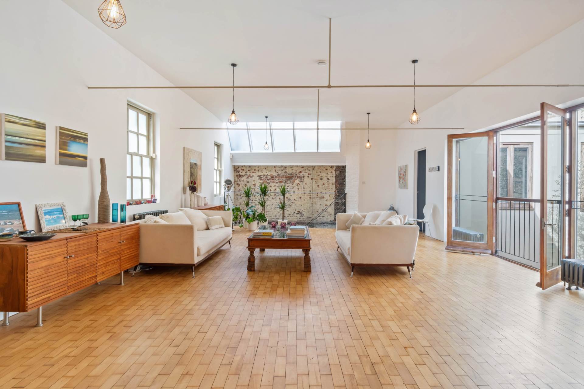 3 bed Detached for rent in Hove. From Westbeach Properties Ltd 3 bed Detached for rent in Hove. From Westbeach Properties Ltd