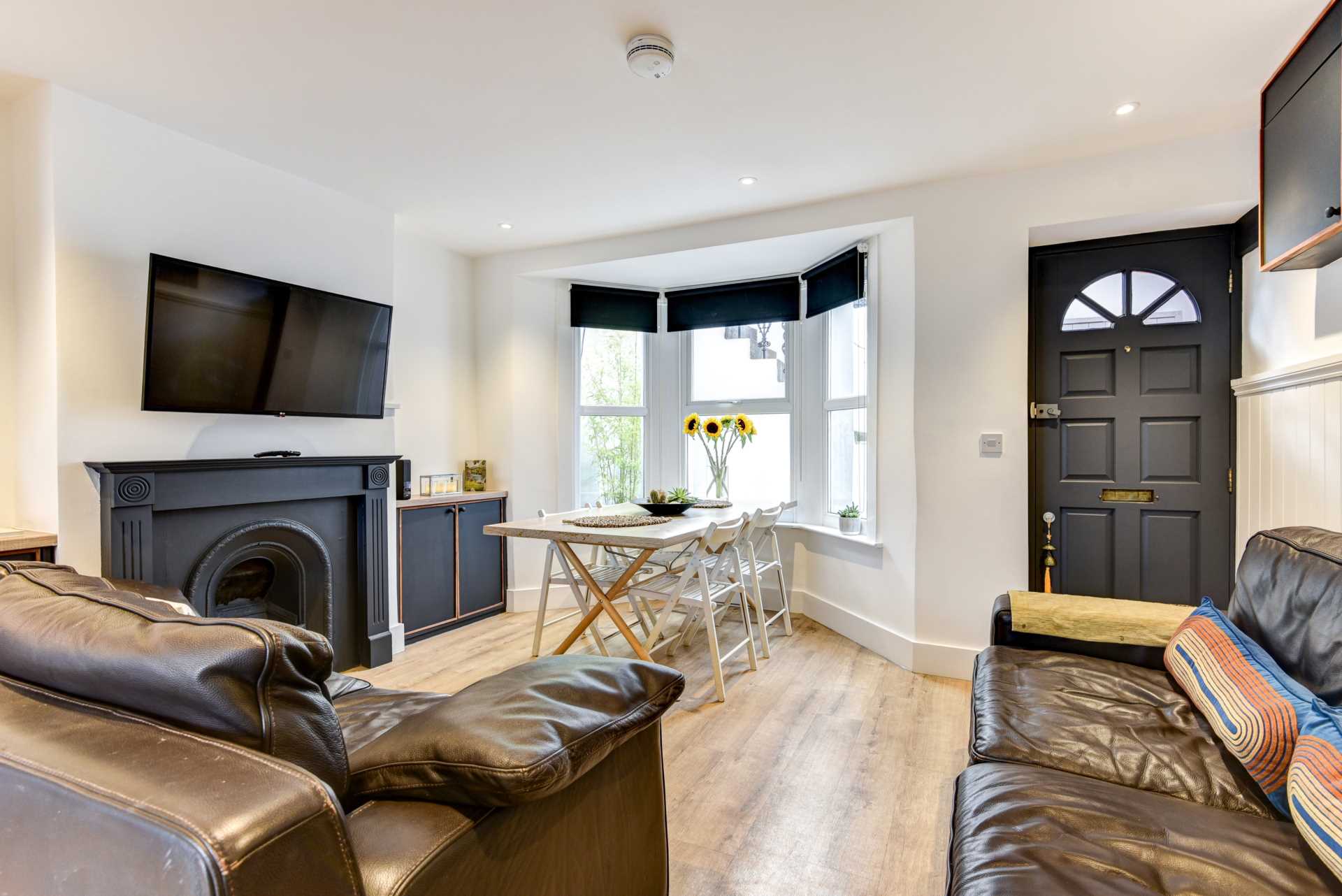 6 bed Mid Terraced House for rent in Brighton. From Westbeach Properties Ltd