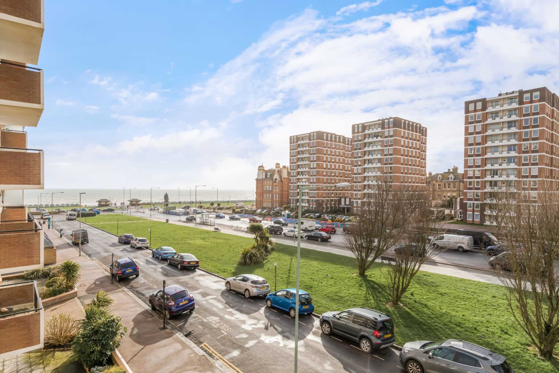 2 bed 1st Floor Flat for rent in Hove. From Westbeach Properties Ltd 2 bed 1st Floor Flat for rent in Hove. From Westbeach Properties Ltd