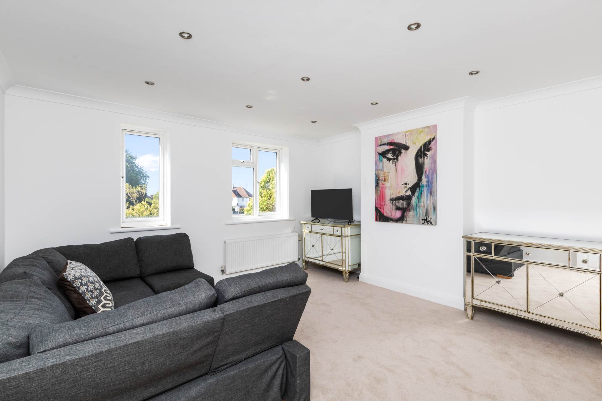 3 bed 1st Floor Flat for rent in Hove. From Westbeach Properties Ltd 3 bed 1st Floor Flat for rent in Hove. From Westbeach Properties Ltd