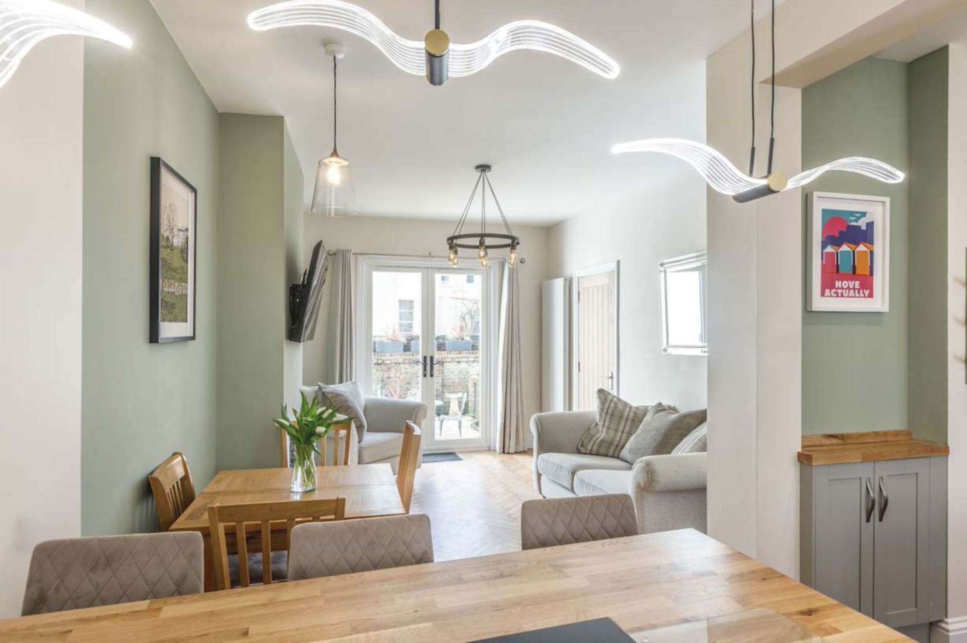 2 bed Mid Terraced House for rent in Hove. From Westbeach Properties Ltd 2 bed Mid Terraced House for rent in Hove. From Westbeach Properties Ltd