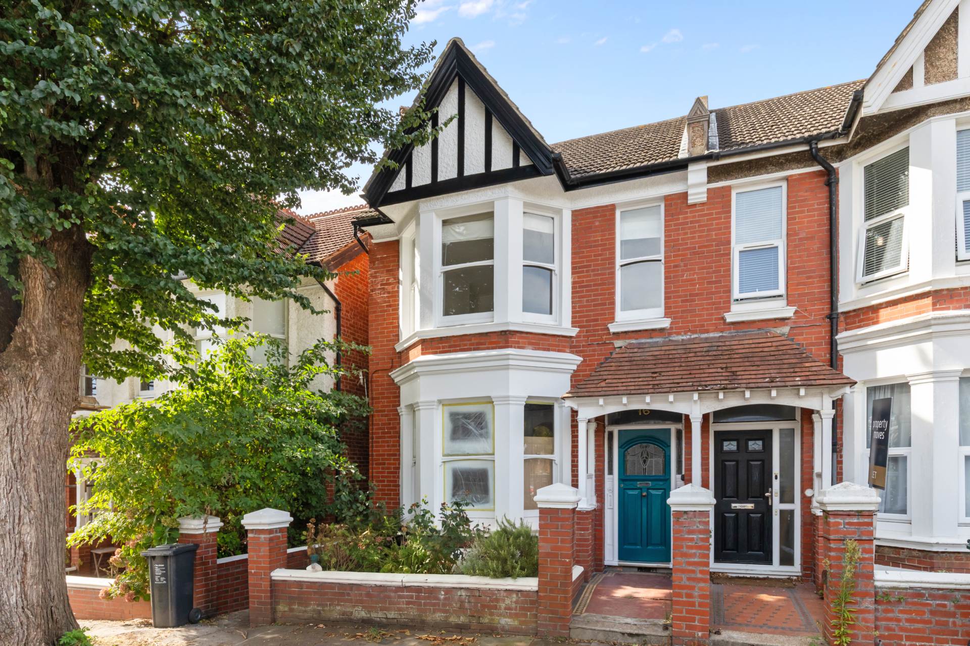 2 bed 1st Floor Flat for rent in Hove. From Westbeach Properties Ltd 2 bed 1st Floor Flat for rent in Hove. From Westbeach Properties Ltd