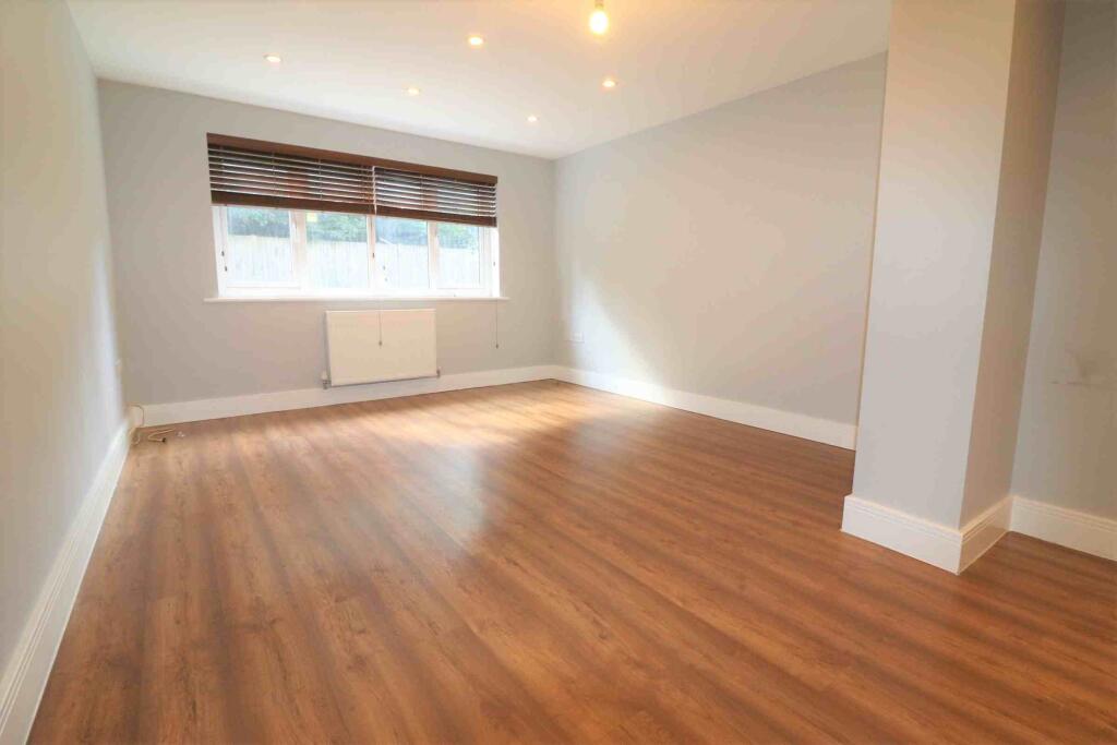 1 bed 1st Floor Flat for rent in Penge. From Property World Penge - London - Lettings